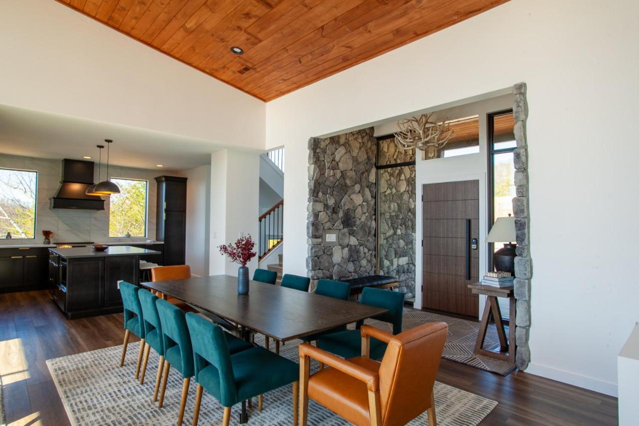סביירוויל 3 Pines Lodges Luxury Mountain View Hot Tub מראה חיצוני תמונה